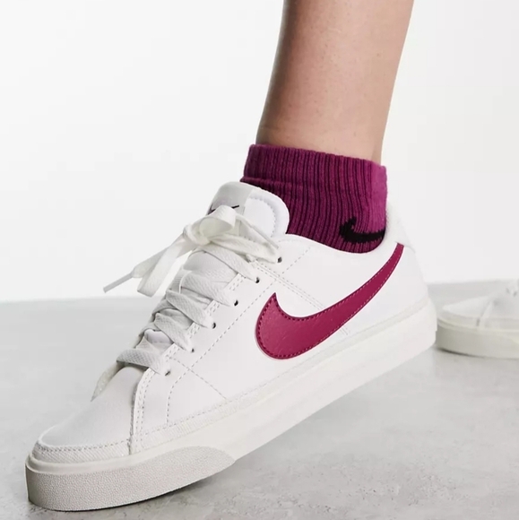 Nike Court Legacy Trainers Sneakers in White NEW Womens - Picture 1 of 10